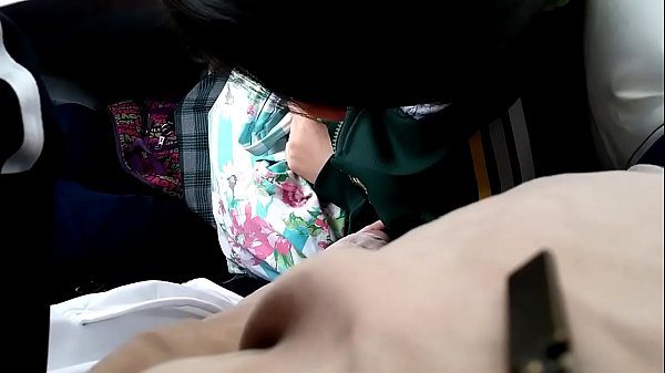 Manoseo a chibola en el Bus y le gusta