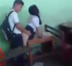 De la selva peruana cogiendo en el recreo