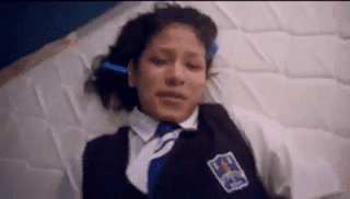 Colegiala cogida con el uniforme puesto