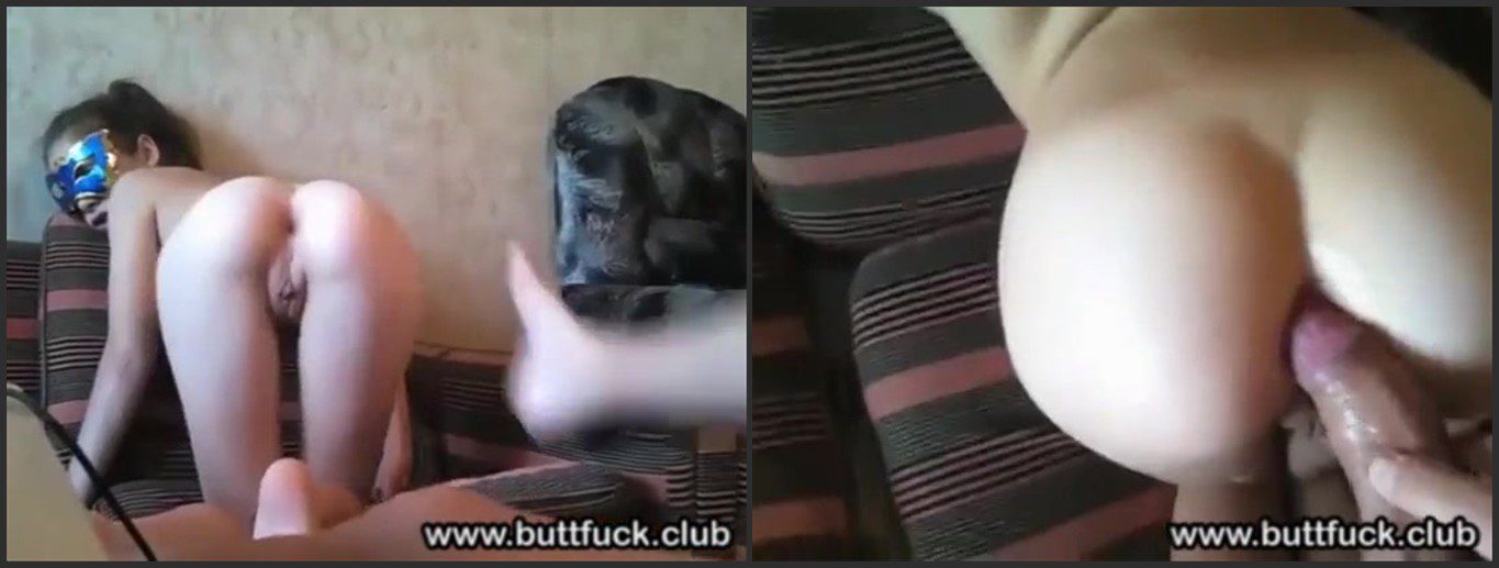 Perforando el culo de colegiala golosa