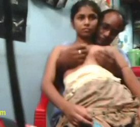 Jovencita empleada de tienda se deja coger por patron