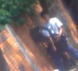 Graban a escondidas a colegialas cogiendo en la calle