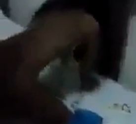 Se follan a la colegiala en el cuarto del amigo