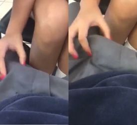 Le agarra la verga a su compañero en el salon