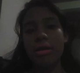 Chibola arrecha quiere que la vean como se quita su ropa